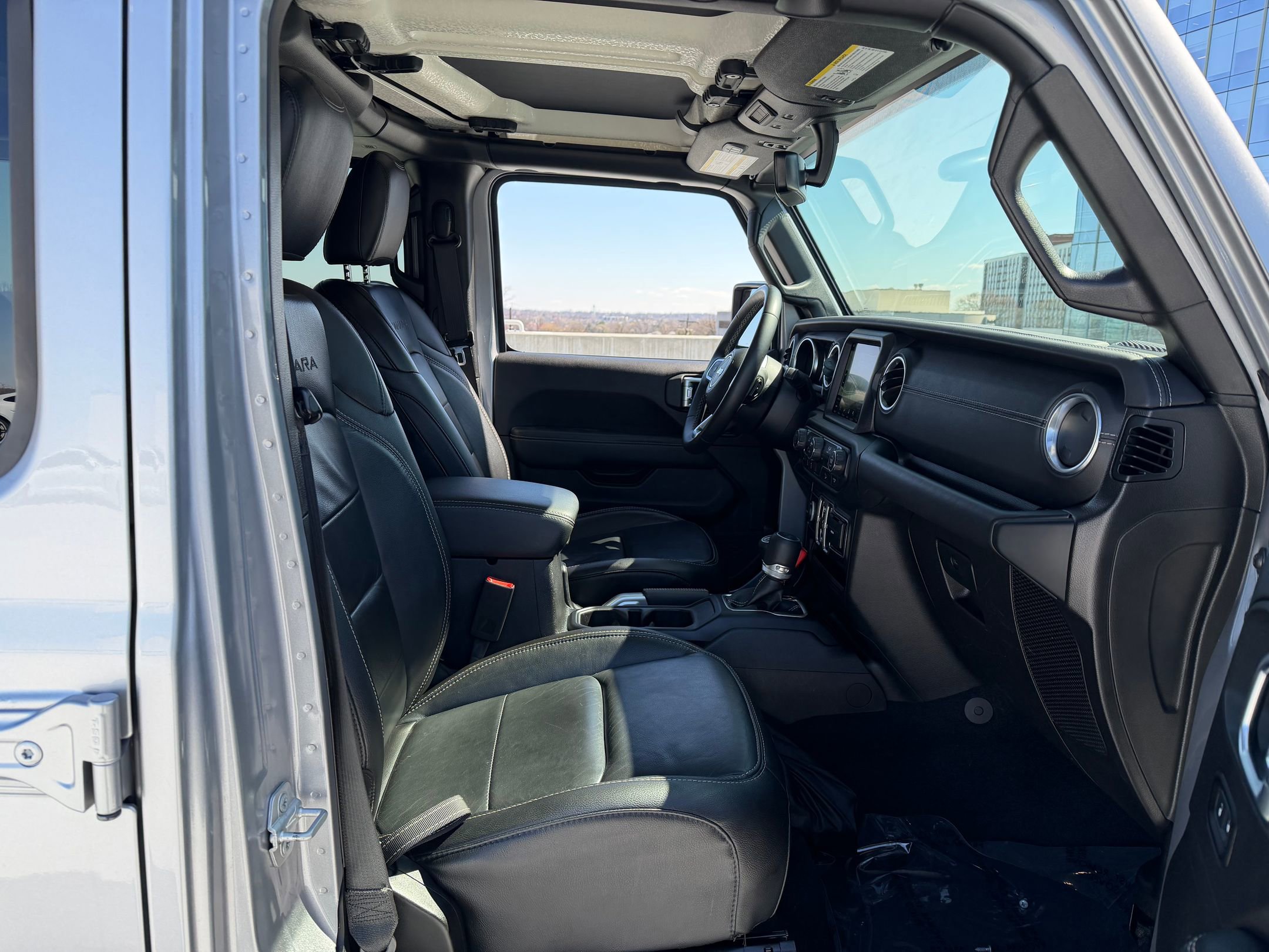 Used 2019 Jeep Wrangler Unlimited Sahara image 12