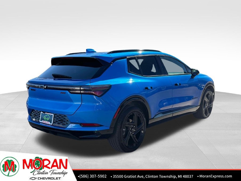 Used 2024 Chevrolet Equinox EV RS FWD image 5