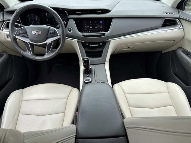 Used 2022 Cadillac XT5 Premium Luxury w/ Technology Package FWD image 16