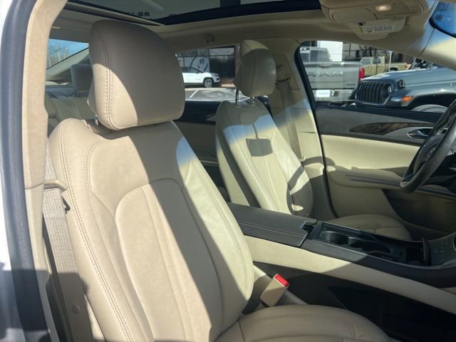 Used 2013 Lincoln MKZ Base image 27