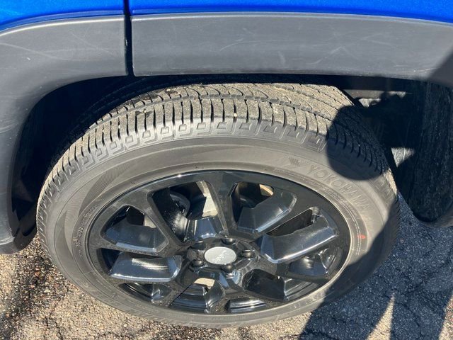 Used 2023 Jeep Compass Latitude image 20