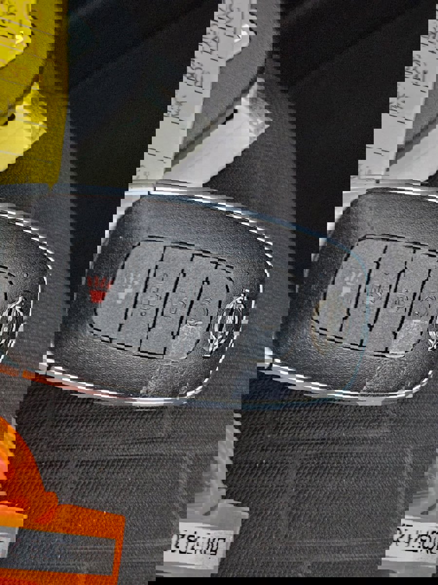 Used 2024 Nissan Kicks SV image 32