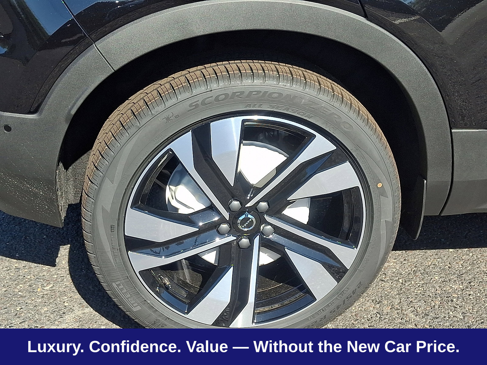 New 2026 Volvo XC40 B5 Ultra w/ Protection Package Premier AWD/4WD image 6