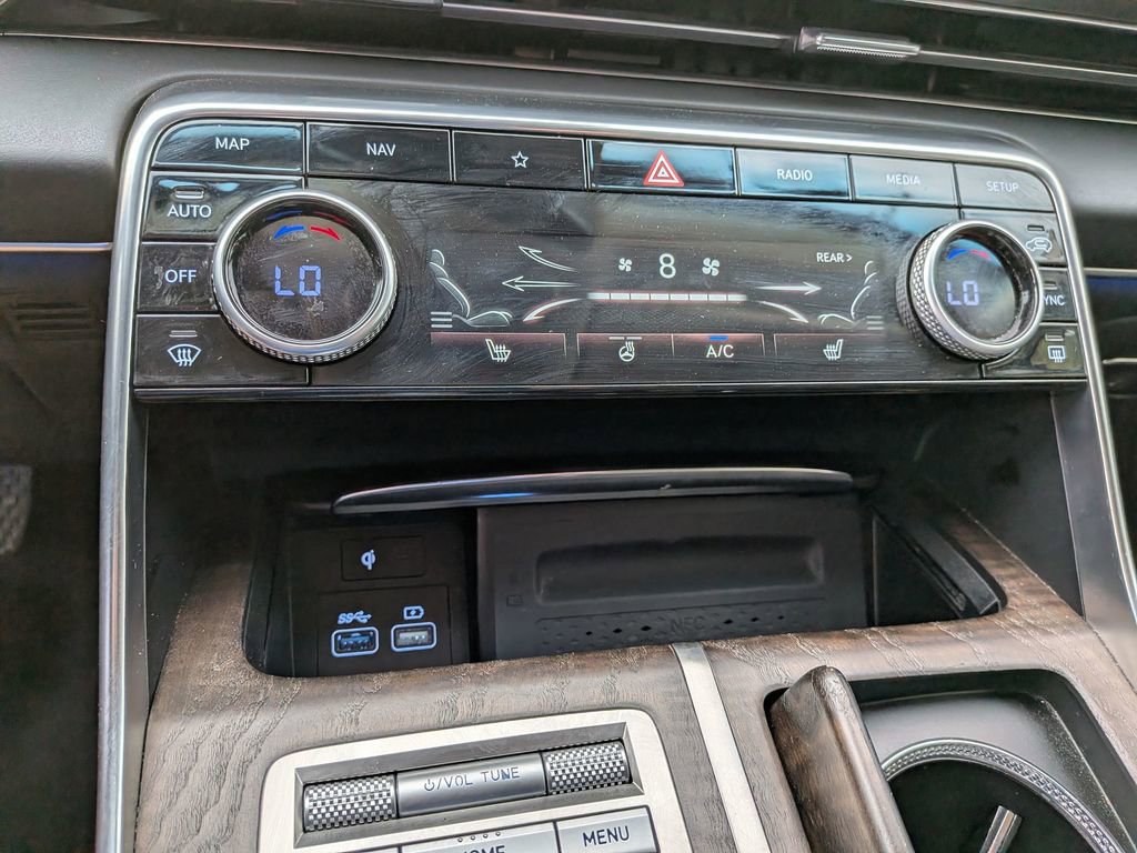 Used 2024 Genesis GV80 2.5T AWD/4WD image 19