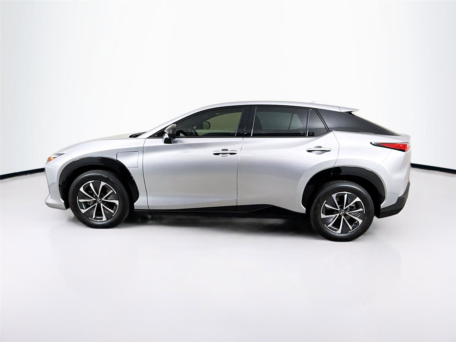 Used 2025 Lexus RZ 300e w/ Accessory Package (2T) image 12