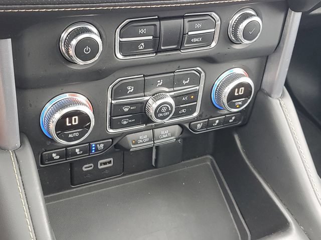 Certified 2023 GMC Yukon SLT w/ SLT Luxury Package AWD/4WD image 30