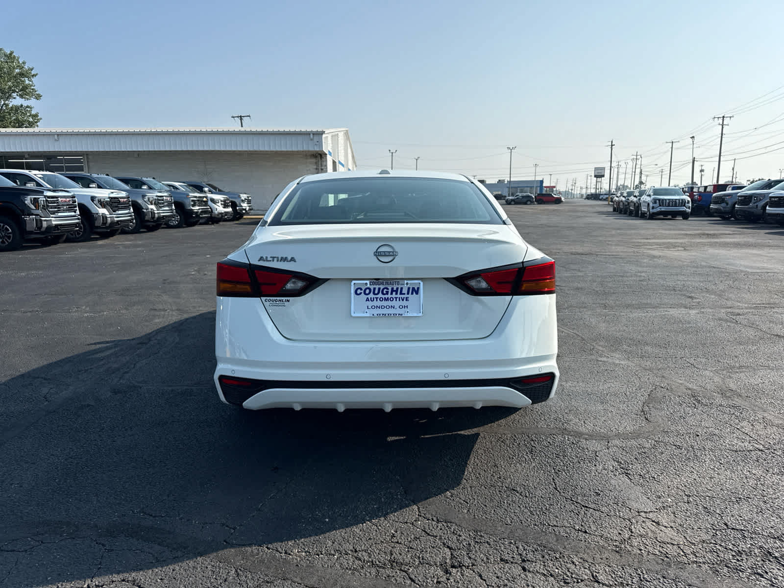 Used 2025 Nissan Altima 2.5 SV FWD image 4