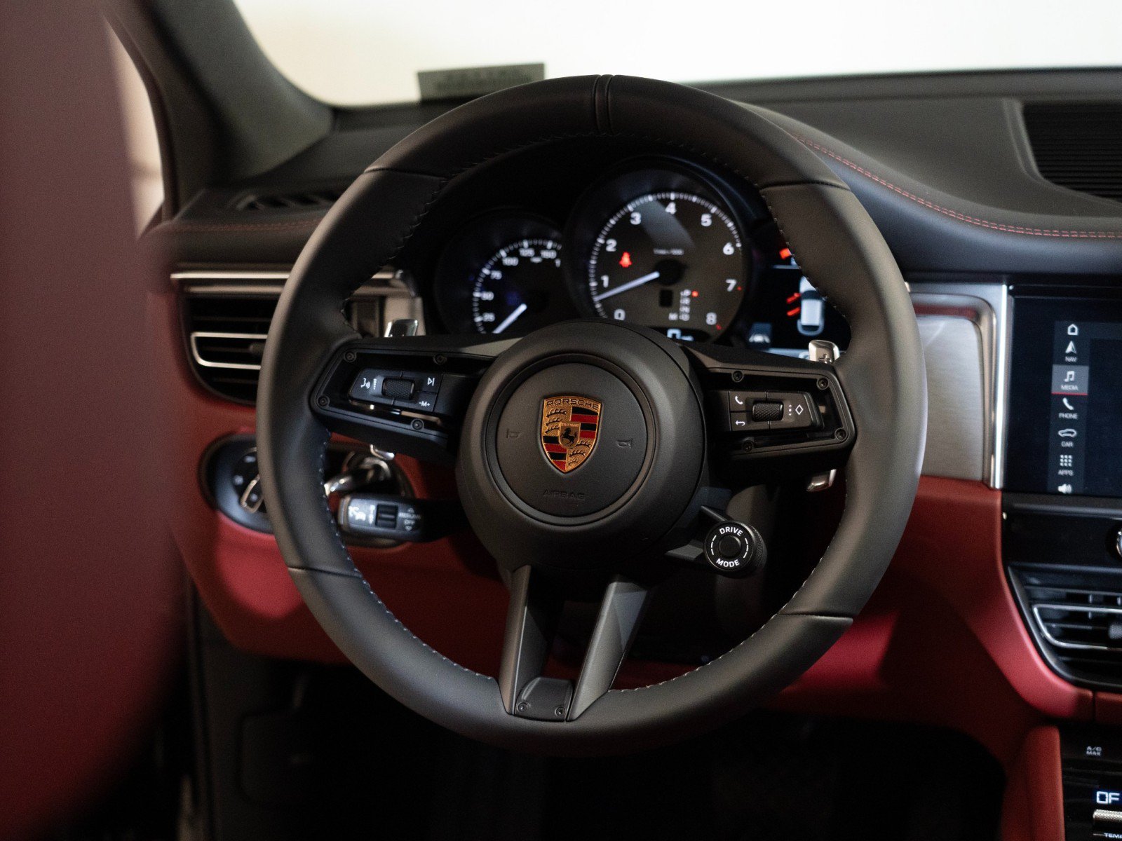 New 2026 Porsche Macan S AWD/4WD image 26