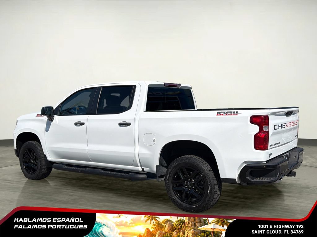 Used 2025 Chevrolet Silverado 1500 Custom Trail Boss AWD/4WD image 4