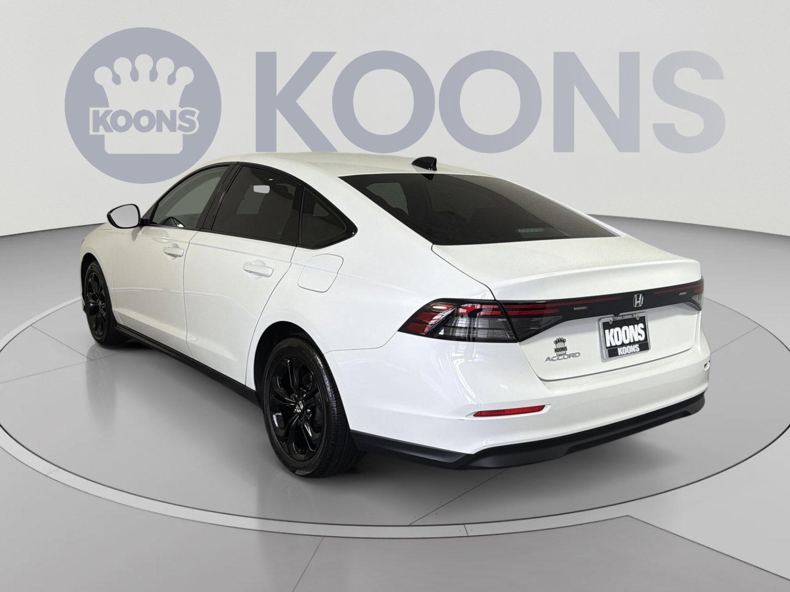 Used 2025 Honda Accord SE image 4