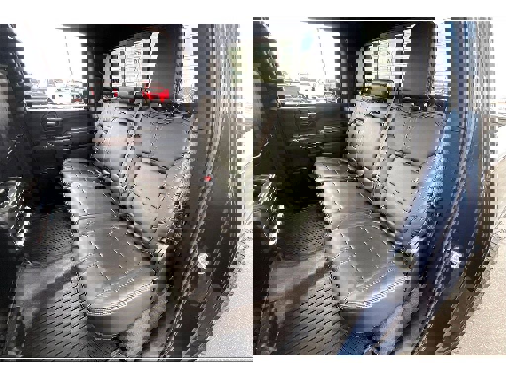 Used 2022 Chevrolet Silverado 3500 High Country w/ Z71 Off-Road Package image 28