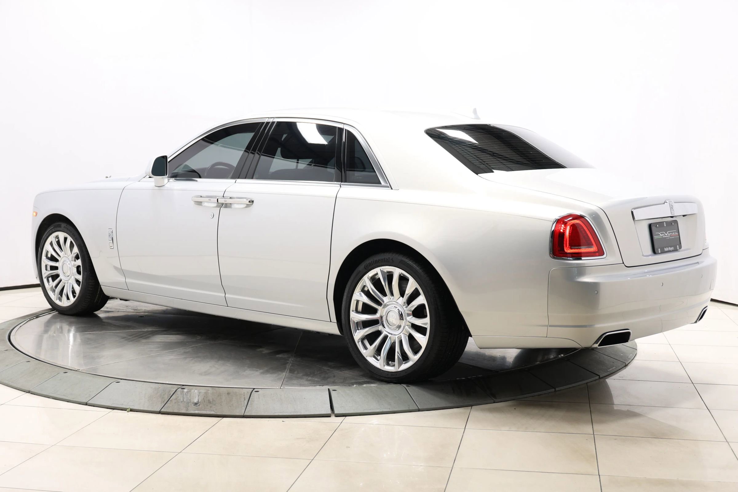 Used 2019 Rolls-Royce Ghost image 87