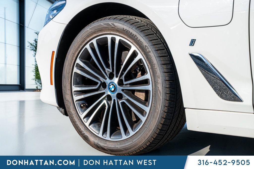 Used 2018 BMW 530e image 24