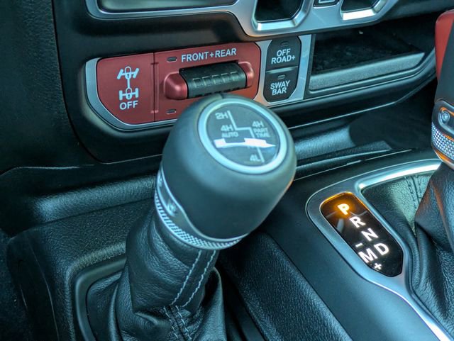 Used 2025 Jeep Wrangler Unlimited Rubicon AWD/4WD image 25