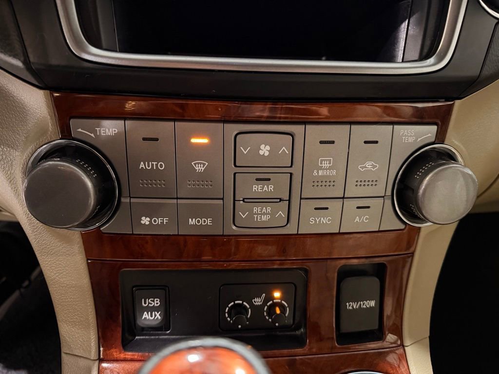 Used 2013 Toyota Highlander Limited image 20