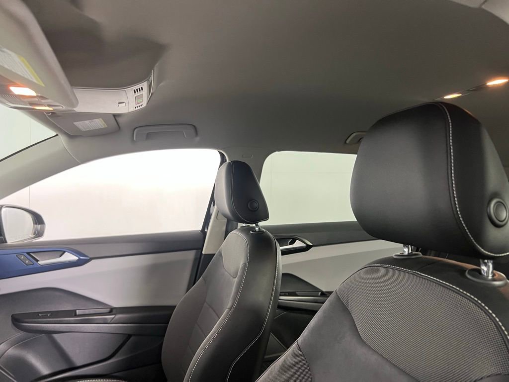 Used 2022 Volkswagen Taos SE image 24
