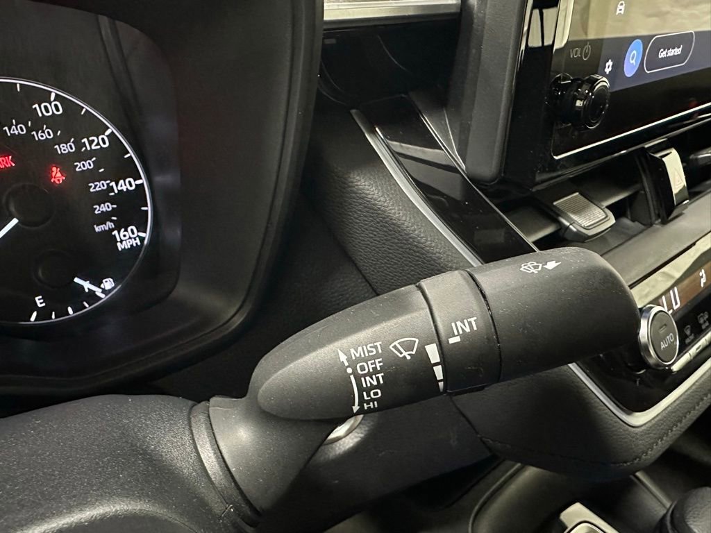 Used 2025 Toyota Corolla SE FWD image 22