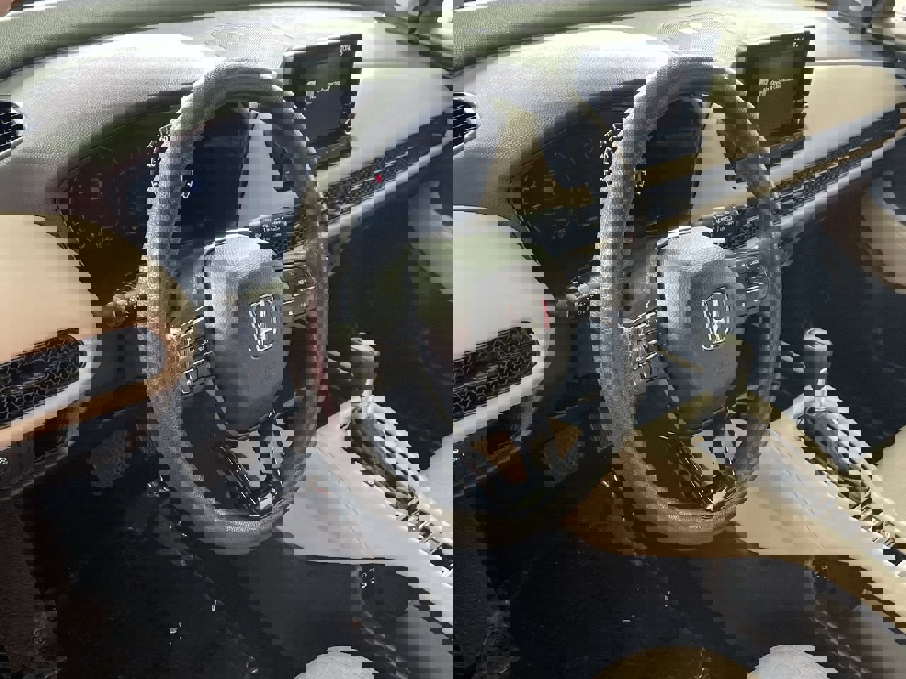 Used 2024 Honda HR-V LX image 11