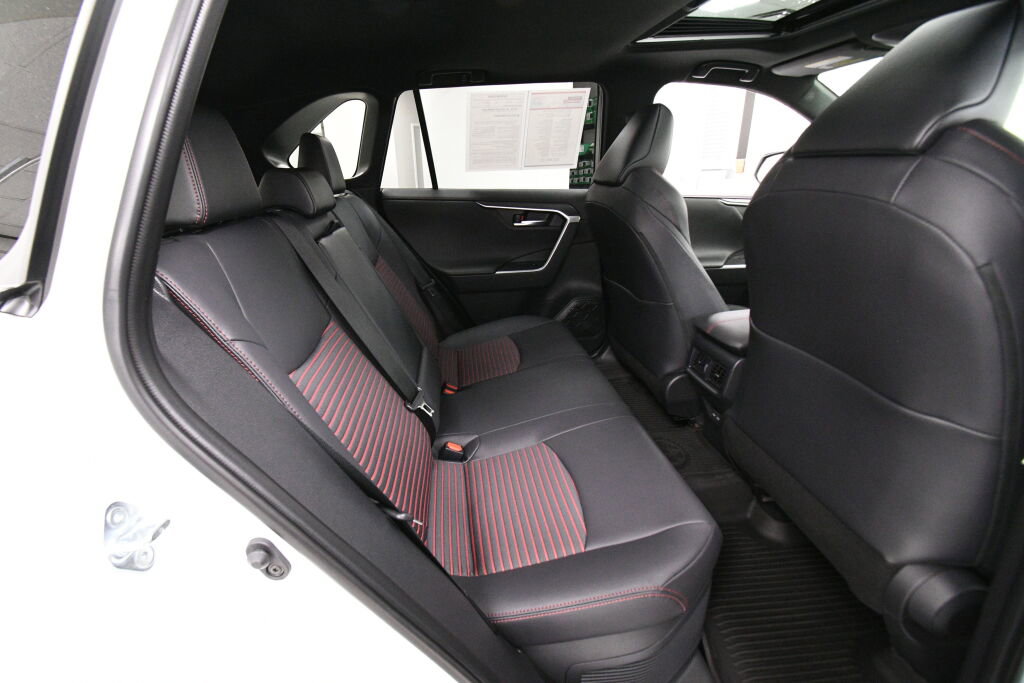 Used 2022 Toyota RAV4 XSE image 37