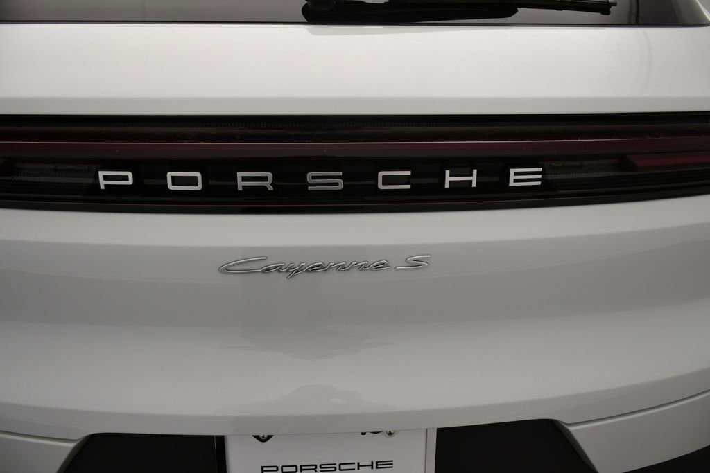 New 2026 Porsche Cayenne S AWD/4WD image 17