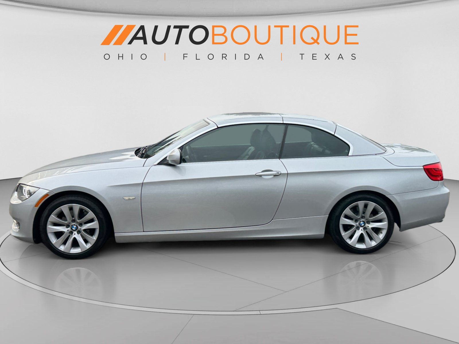 Used 2012 BMW 328i Convertible RWD image 3