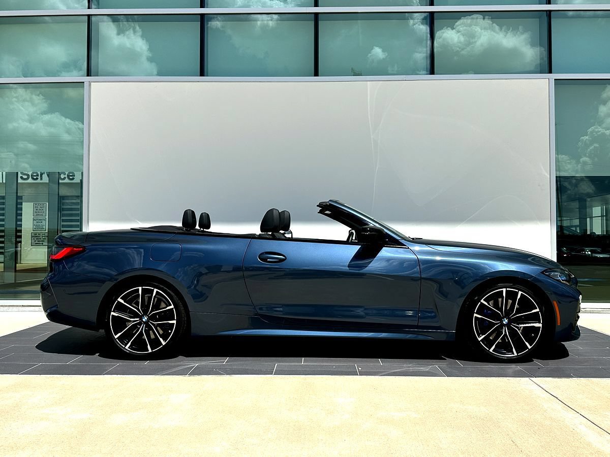 Certified 2023 BMW 430i Convertible w/ M Sport Package RWD image 3