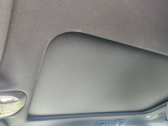 Used 2025 Chrysler Pacifica Limited FWD image 26
