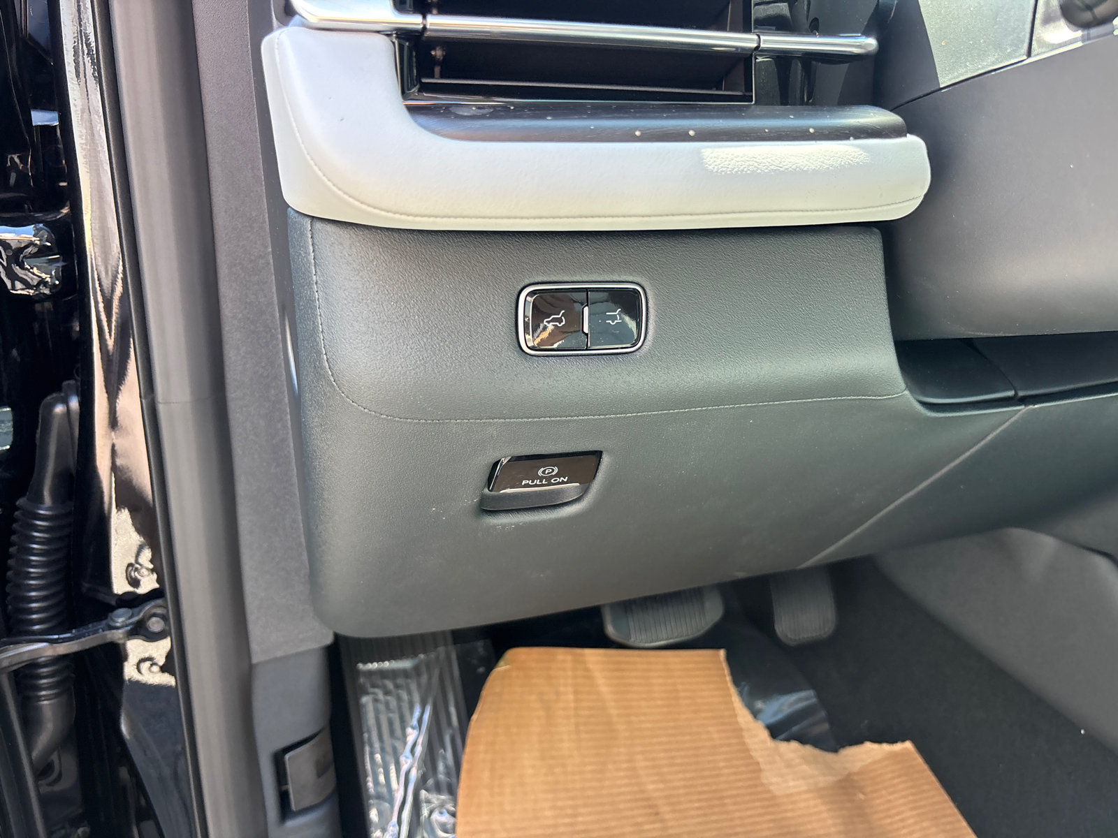 New 2026 Lincoln Navigator L Black Label AWD/4WD image 13