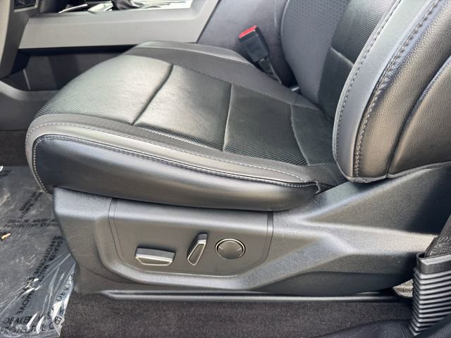 Used 2019 Ford F150 Raptor w/ Equipment Group 802A Luxury AWD/4WD image 16