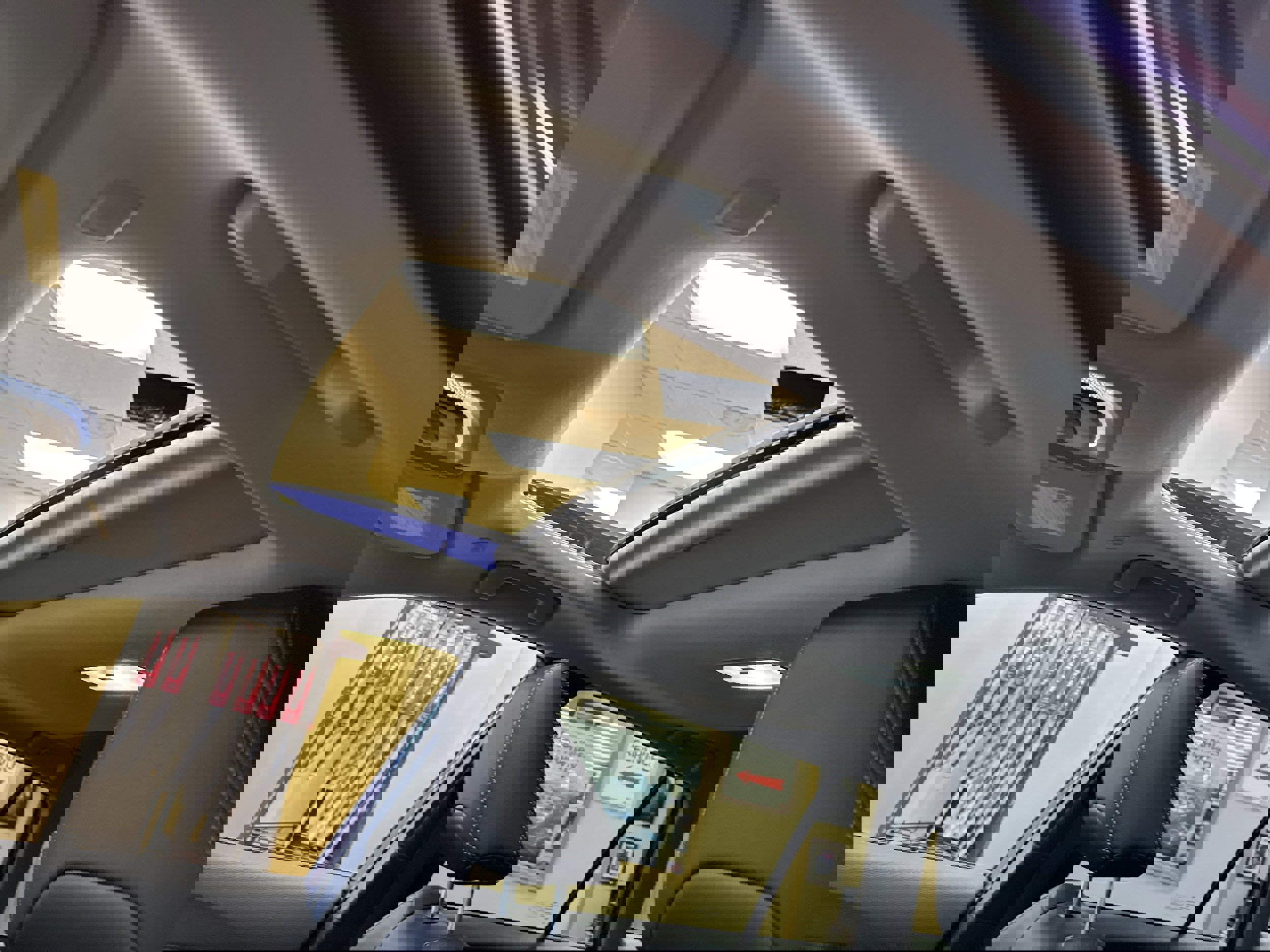 Used 2023 Toyota Corolla Cross XLE w/ Convenience Package image 6