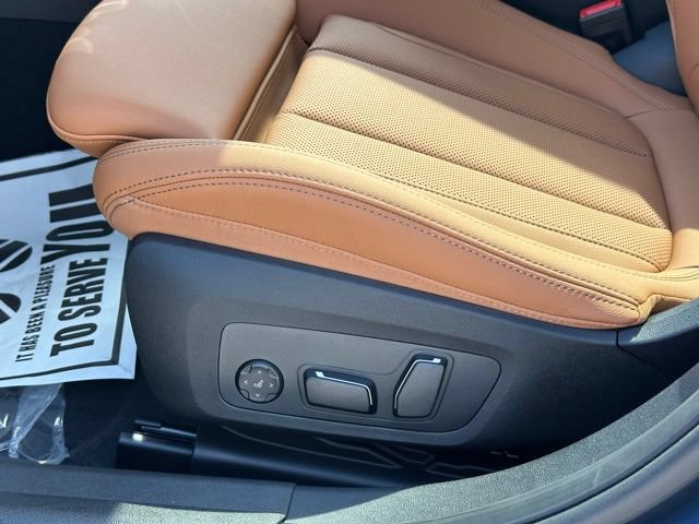 New 2026 BMW 330i xDrive Sedan w/ Premium Package AWD/4WD image 24