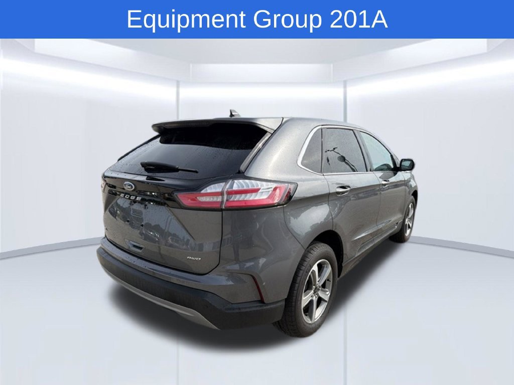 Used 2024 Ford Edge SEL w/ Convenience Package AWD/4WD image 3