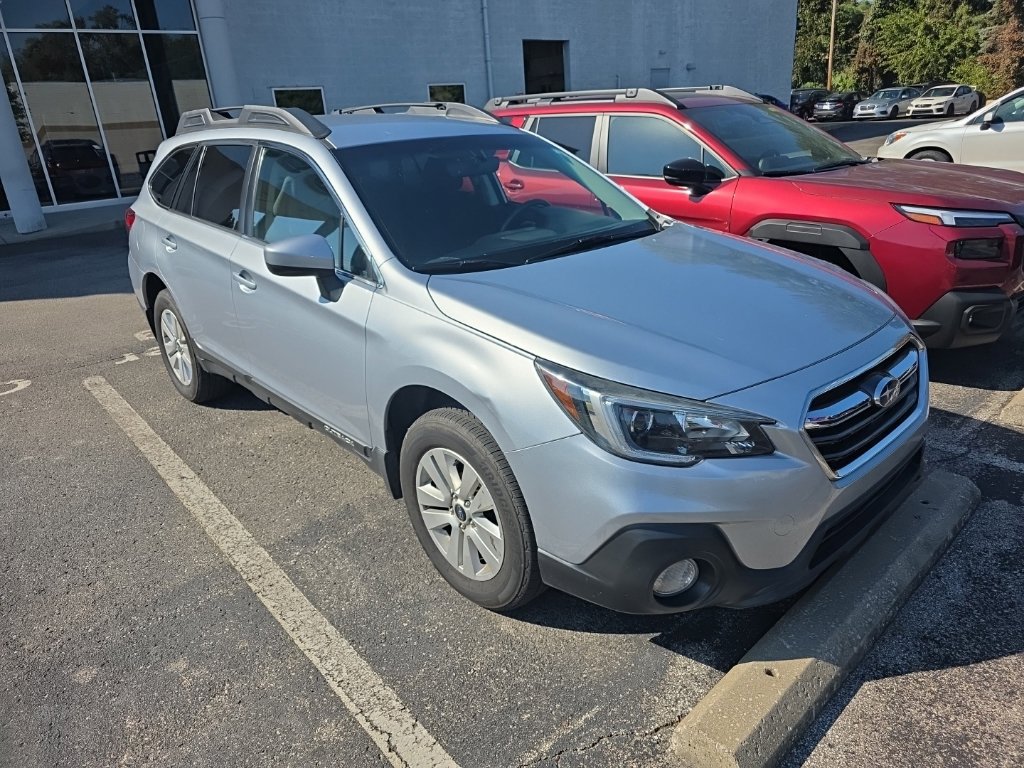 Used 2018 Subaru Outback 2.5i Premium AWD/4WD image 3