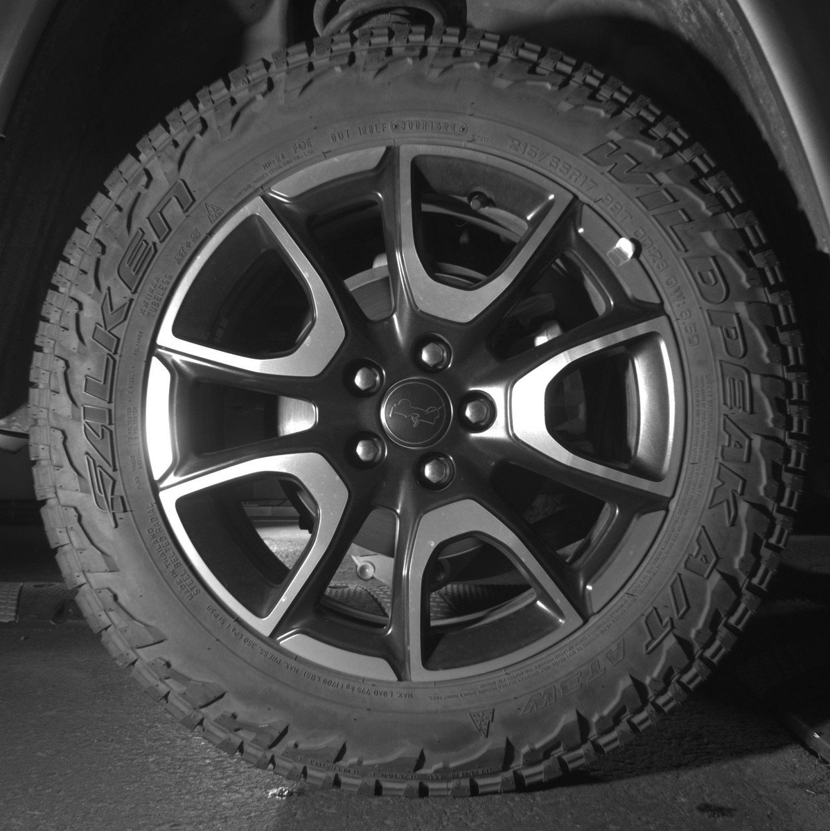 Used 2025 Jeep Compass Trailhawk image 15