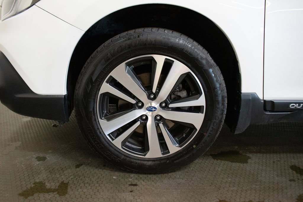 Used 2018 Subaru Outback 2.5i Limited w/ Popular Package #2 image 9