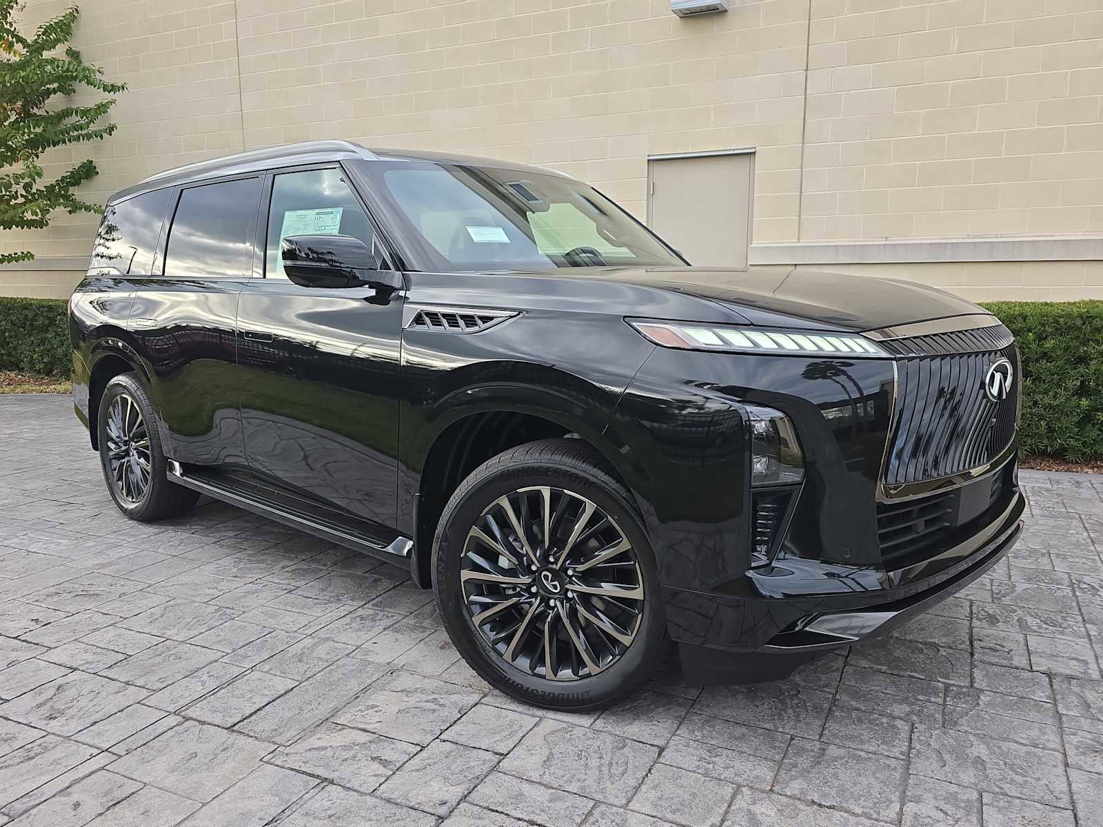 New 2026 INFINITI QX80 Autograph w/ Premium Cargo Package image 31