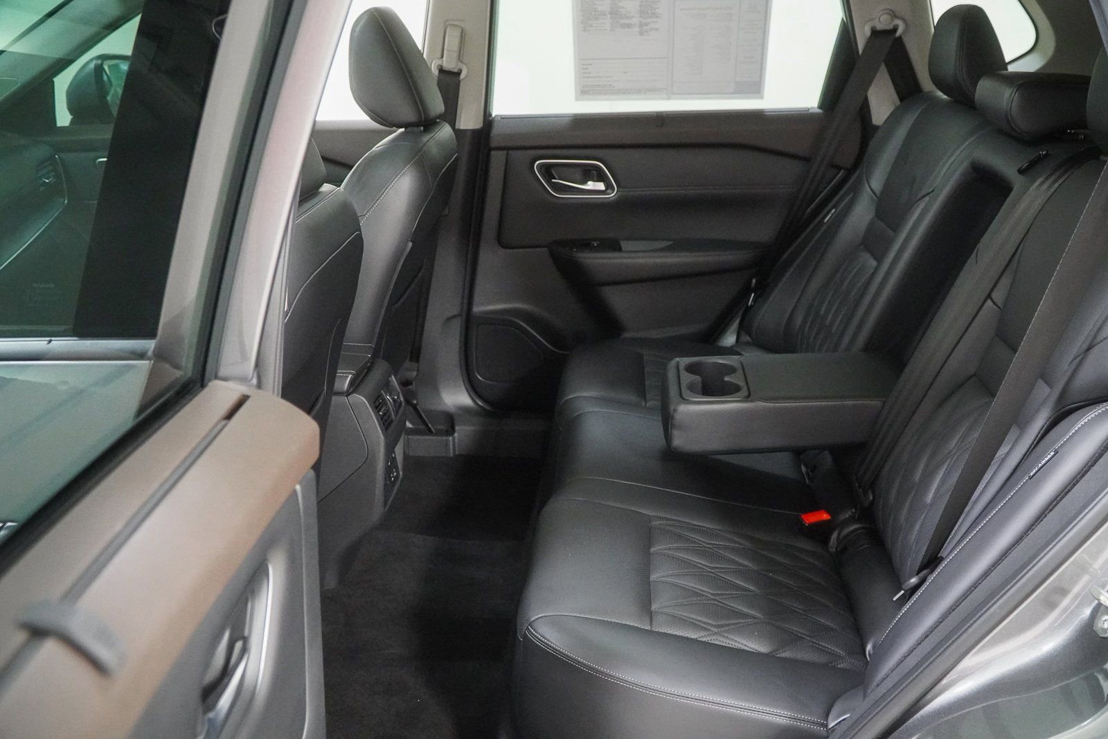 Used 2022 Nissan Rogue Platinum w/ Head-Up Display Package image 42