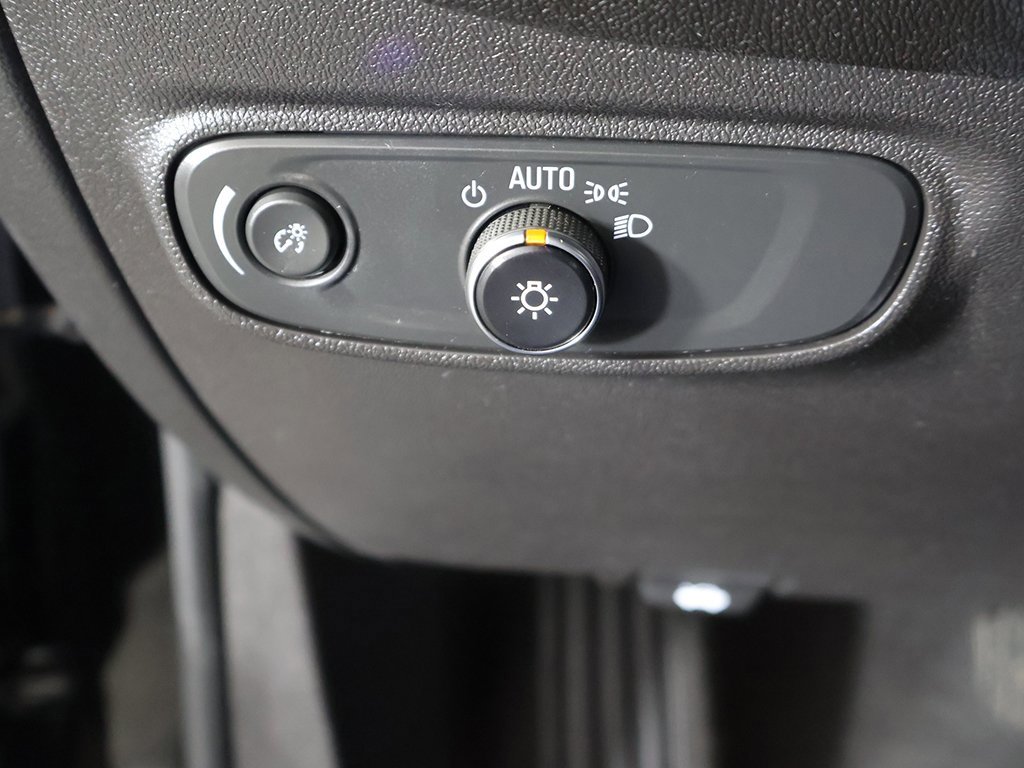 Used 2024 Chevrolet Equinox LT image 30