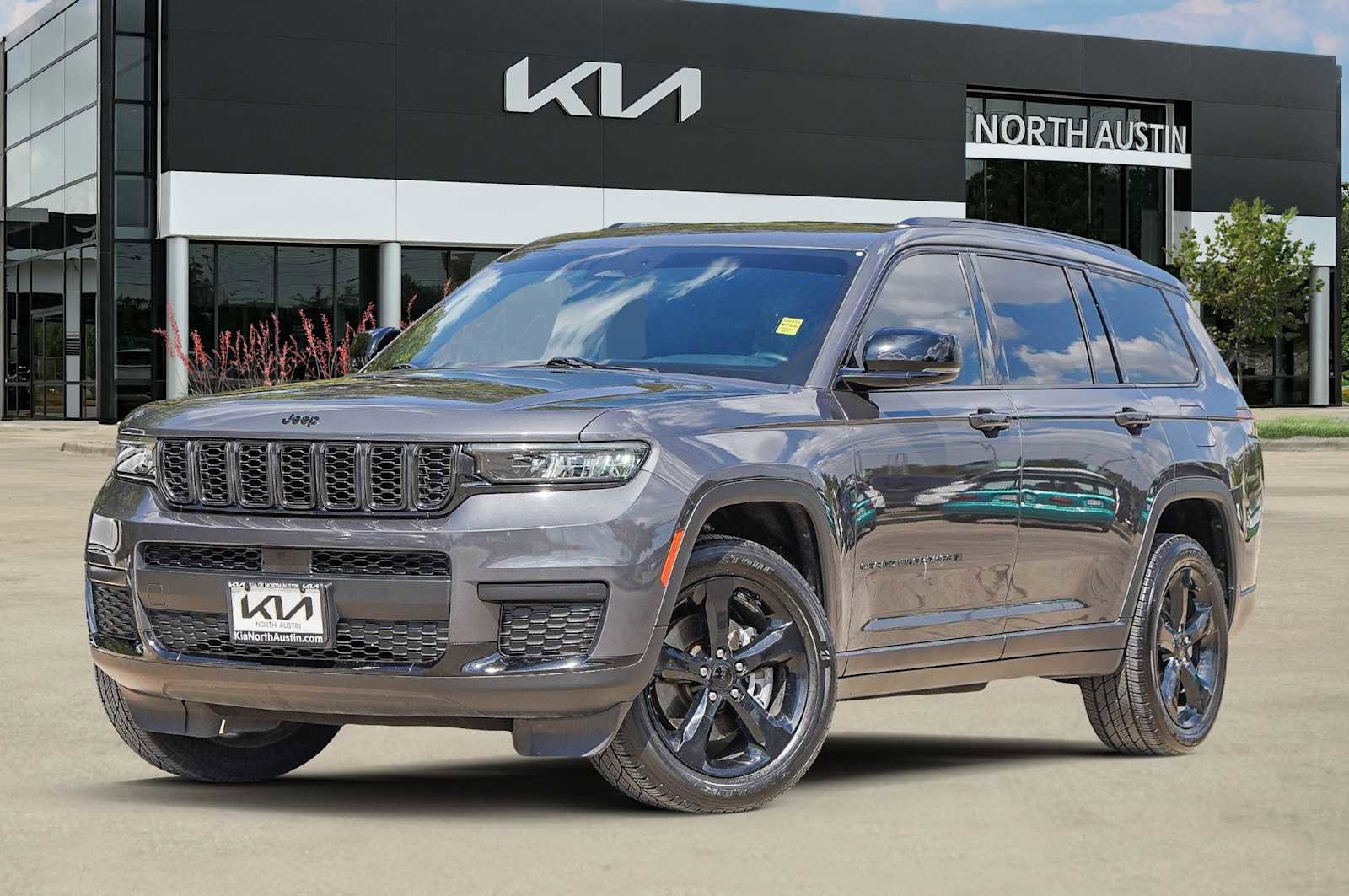 Used 2022 Jeep Grand Cherokee L Laredo