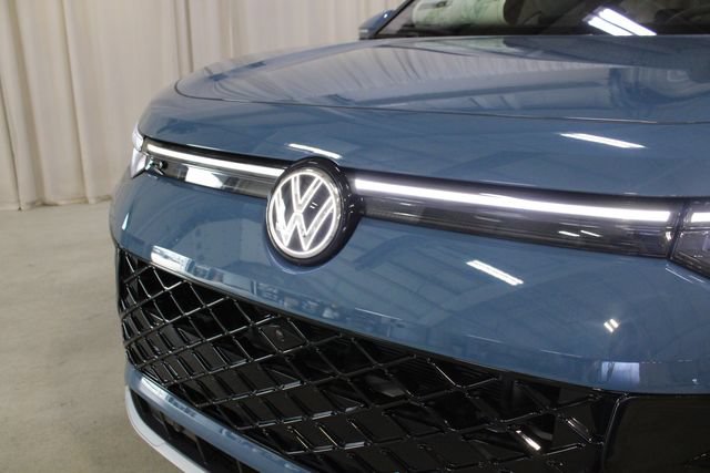 New 2026 Volkswagen Tiguan SEL R-Line AWD/4WD image 34