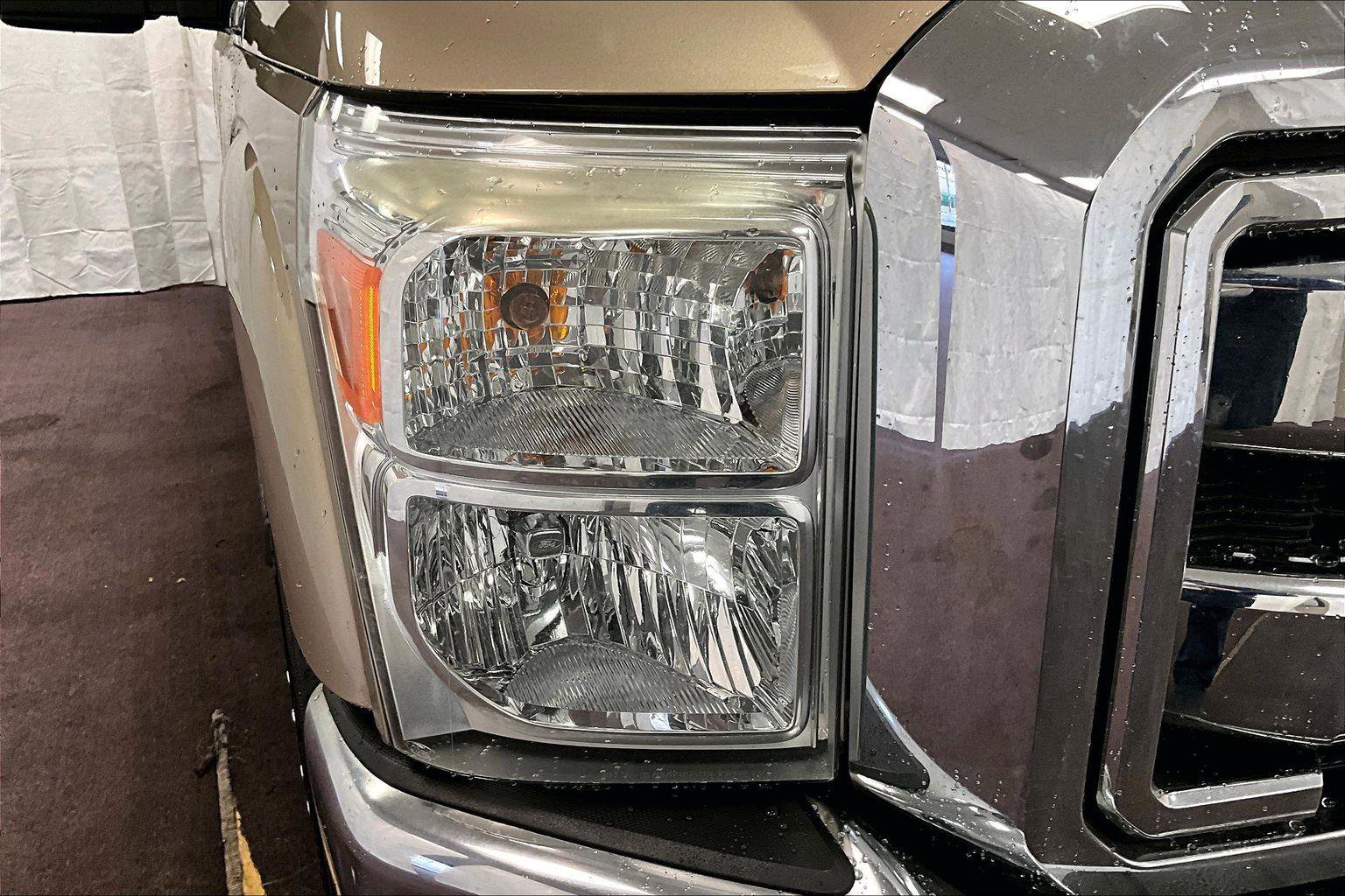 Used 2011 Ford F250 XLT w/ Camper Pkg image 27