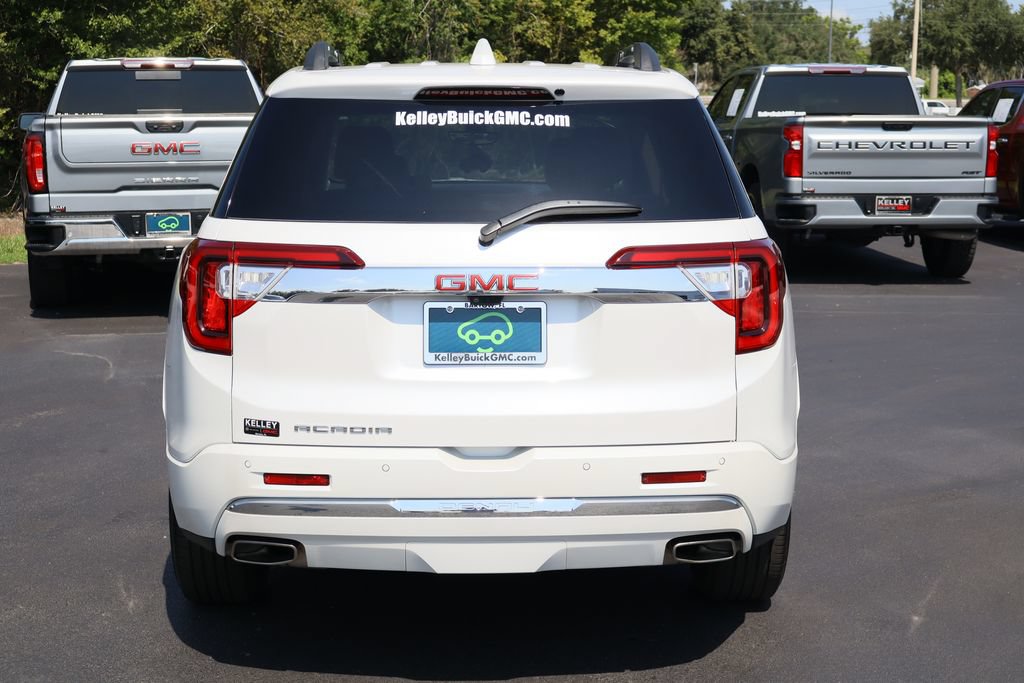 Certified 2023 GMC Acadia Denali w/ Denali Ultimate Package FWD image 8