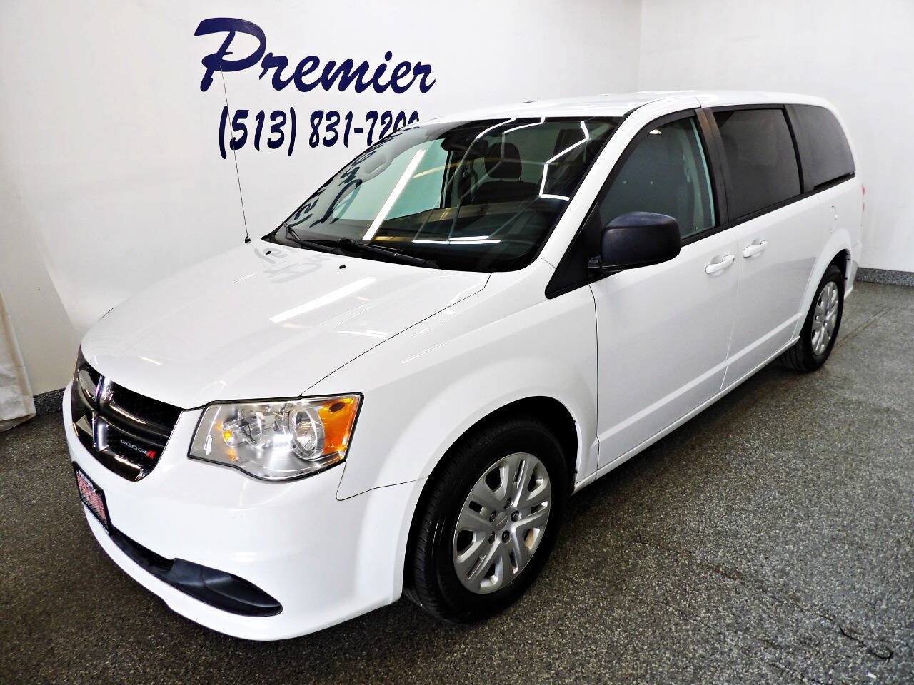 Used 2018 Dodge Grand Caravan SE w/ UConnect Hands-Free Group