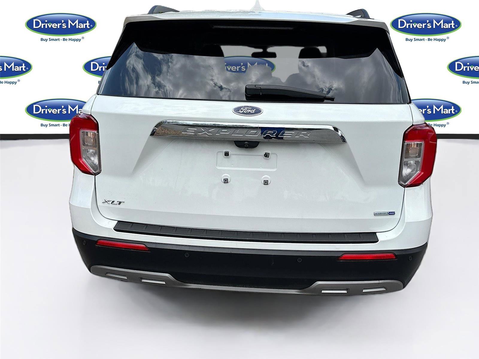 Used 2020 Ford Explorer XLT w/ Equipment Group 202A image 6