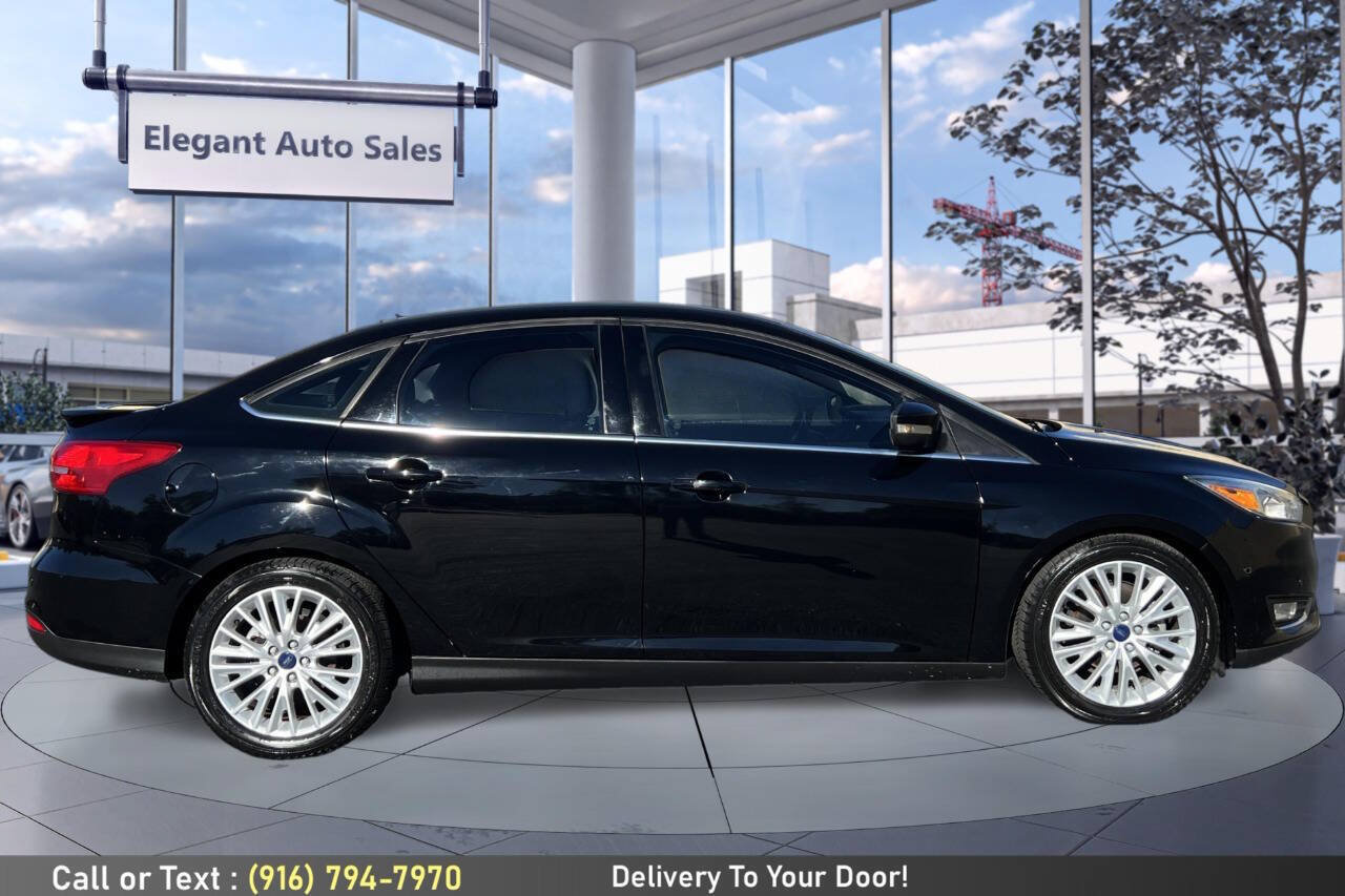 Used 2016 Ford Focus Titanium FWD image 4