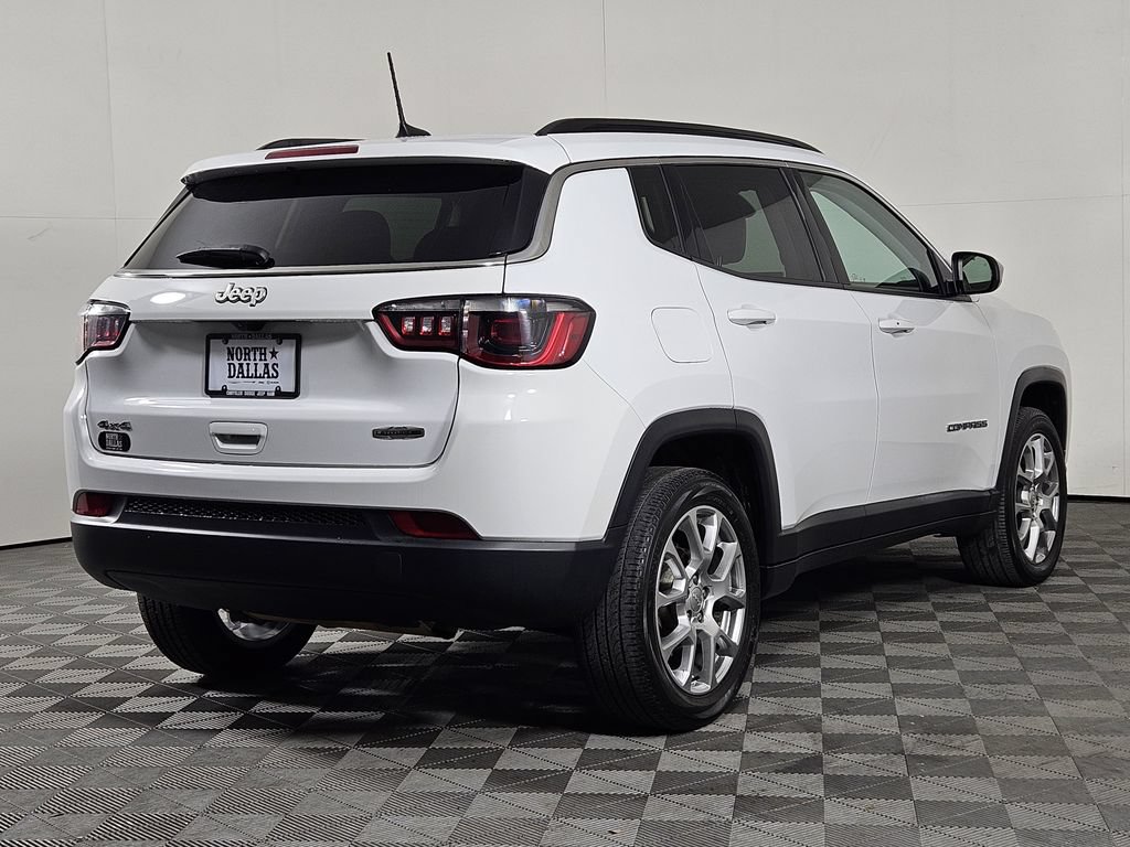 Used 2022 Jeep Compass Latitude AWD/4WD image 5