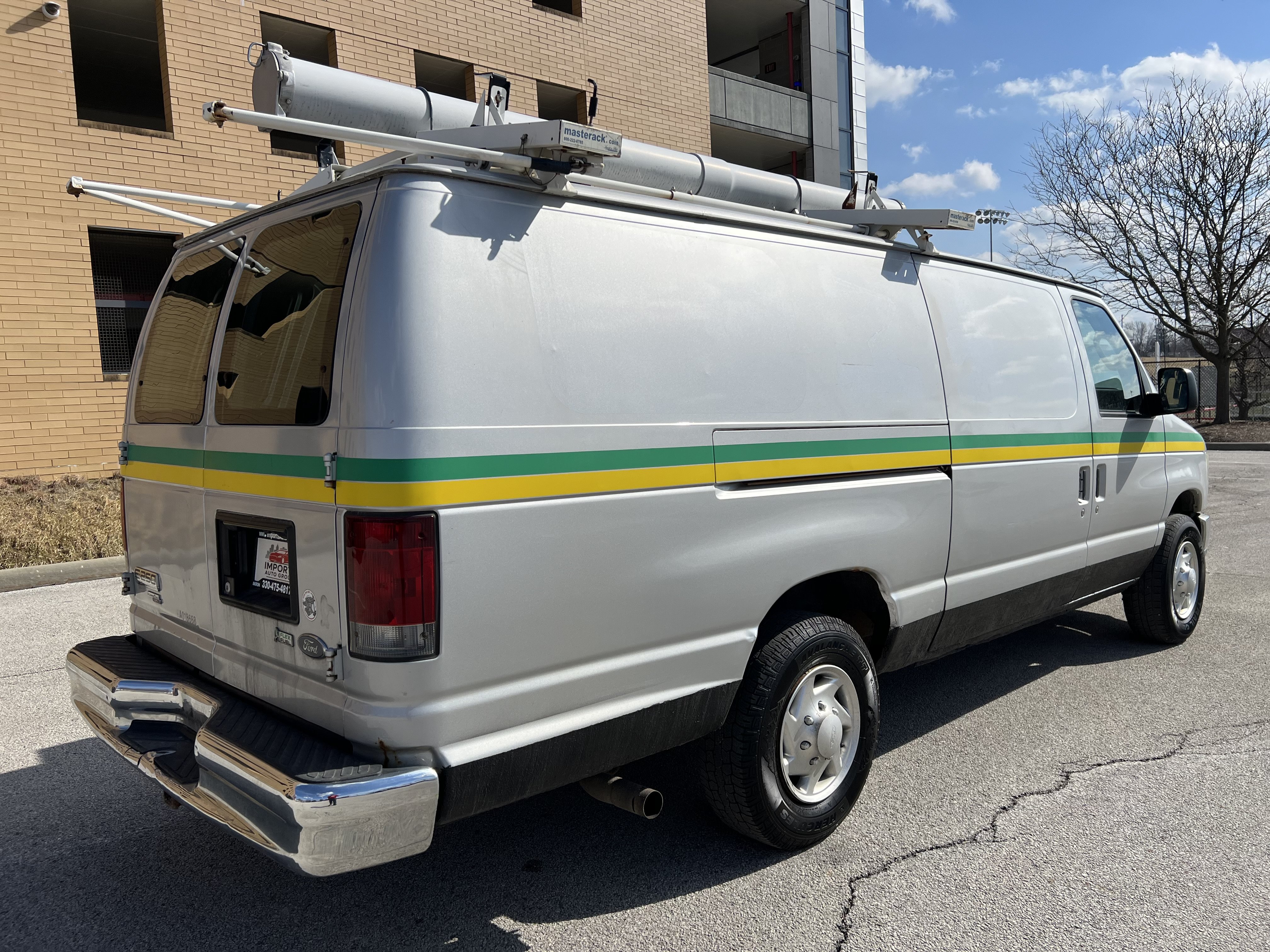 Used 2011 Ford E-250 and Econoline 250 Extended w/ Commercial Cargo Van Pkg RWD image 8
