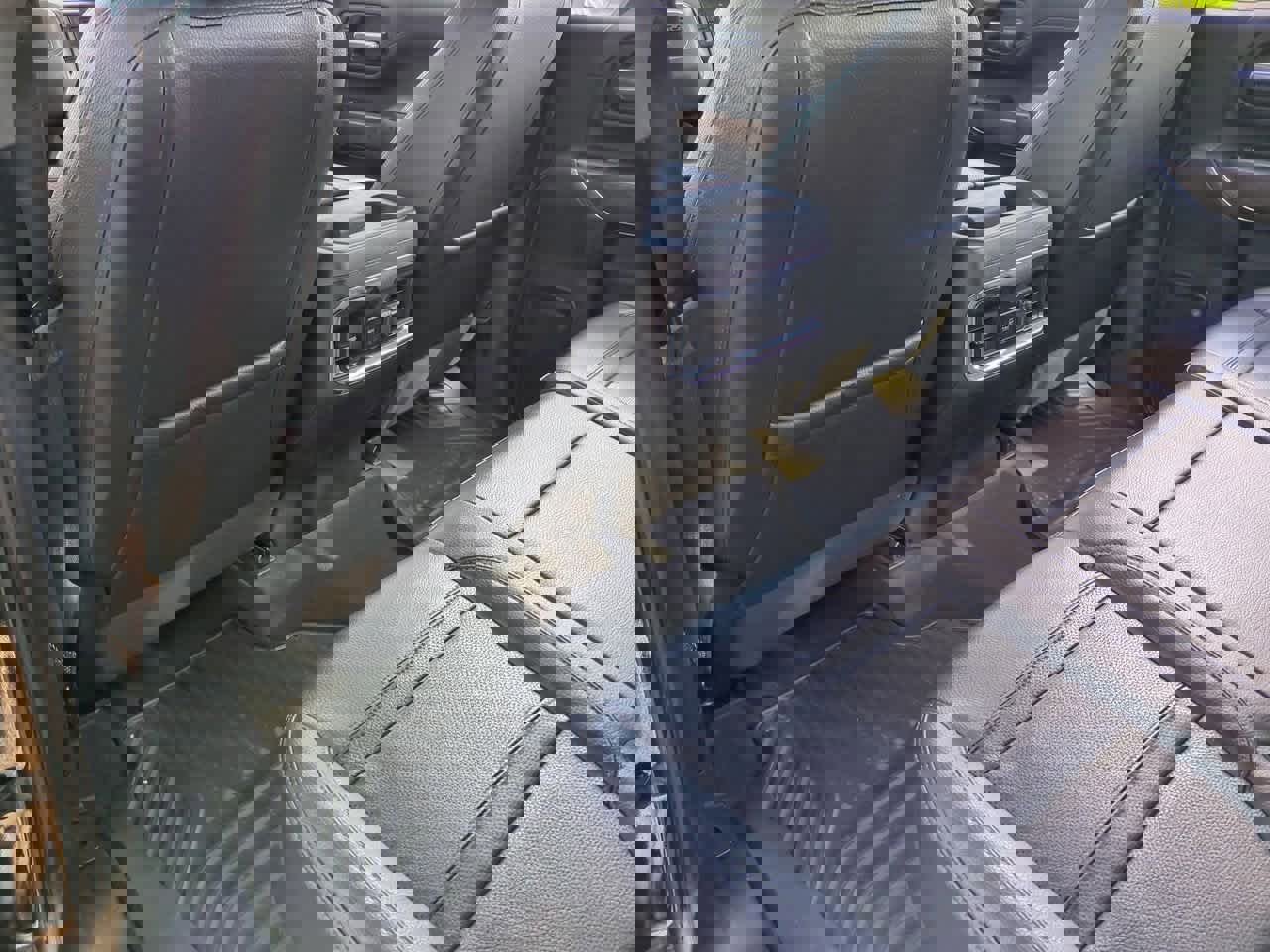 Used 2022 GMC Sierra 2500 Denali w/ Denali Ultimate Package image 19