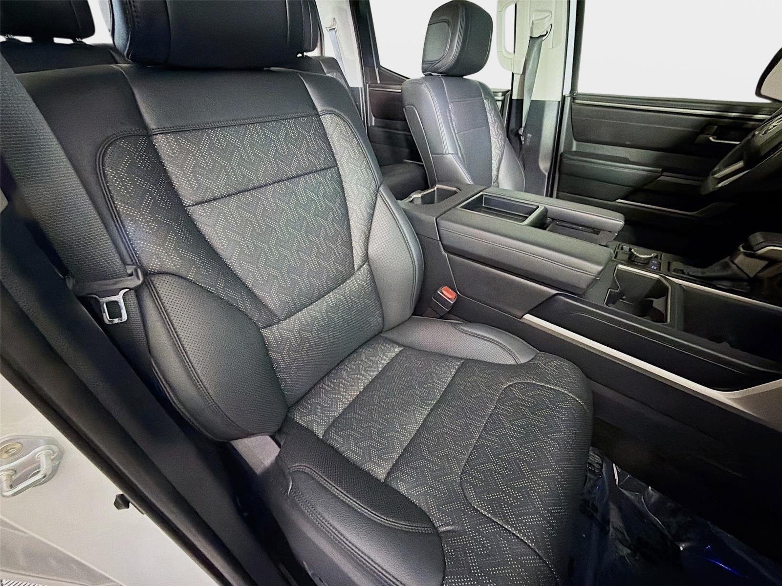 Used 2024 Toyota Tundra SR5 w/ SR5 Premium Package AWD/4WD image 27