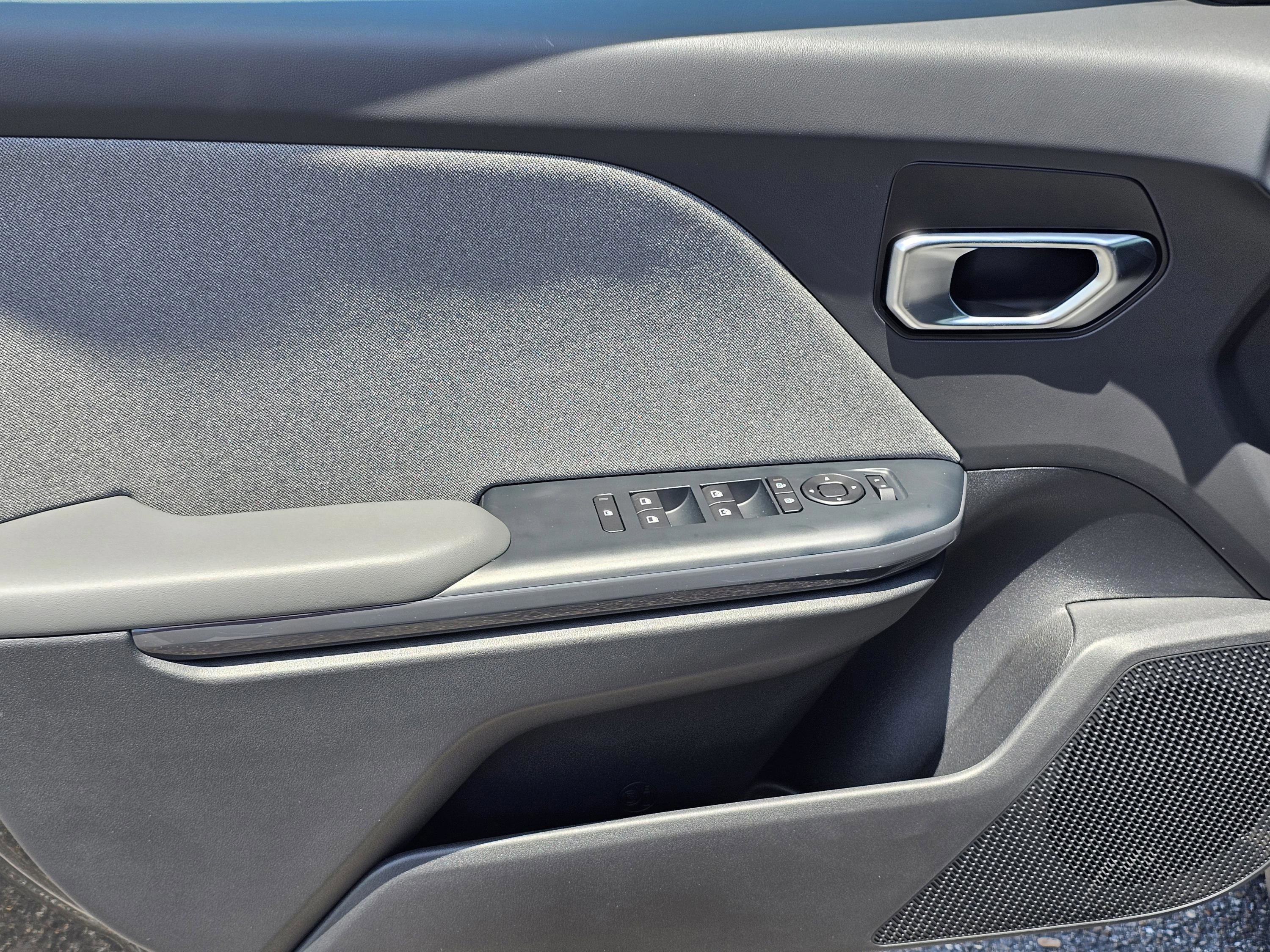 Used 2025 Kia K4 EX image 15